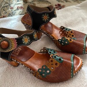 Spring step L’Artiste sandal. Size 38= 7.5
